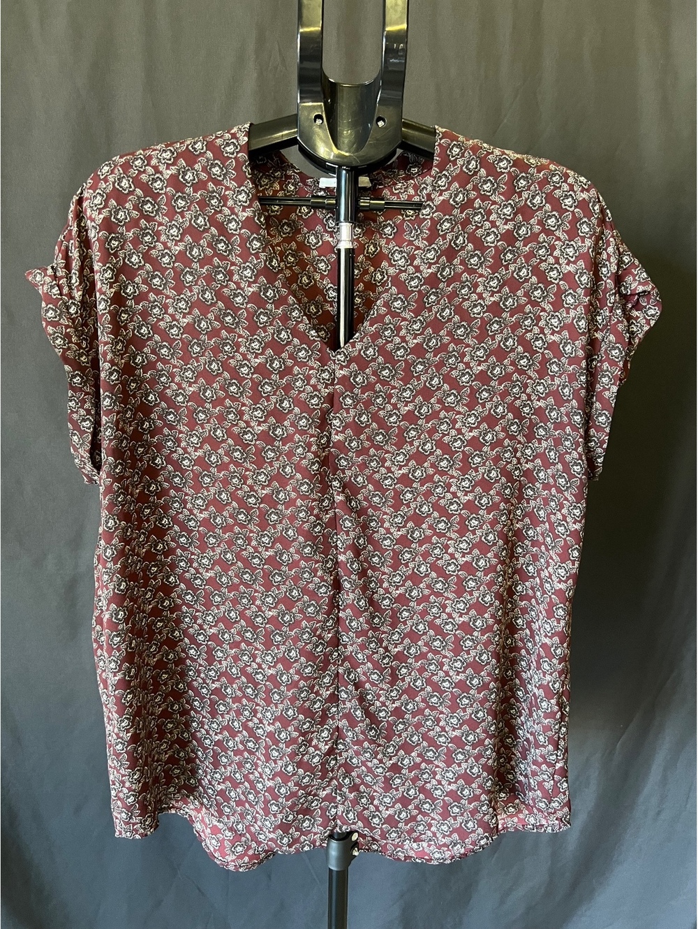 Pileone Made in USA Burgundy Floral V-Neck Short Sleeve Blouse Size L